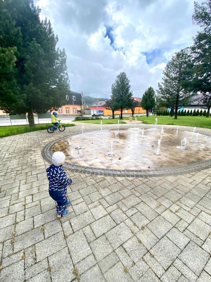 Drevenica Emilka, 5 Min Restauracia, Z Terasy Vyhlad Na Kralovu Holu A Polomske Ocko, Gril, Ohnisko, Kotlik Villa Brezno Eksteriør billede
